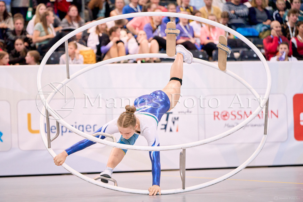 A-DSC04059 | Professionelle Sportfotografie in Hamburg, Schleswig-Holstein und Niedersachsen – spezialisiert auf Rhönrad, Geräteturnen, Leistungsturnen und rhythmische Sportgymnastik. Bundesweite Begleitung von Rhönrad-Events. Jetzt Sport-Fotos - Realisiert mit Pictrs.com