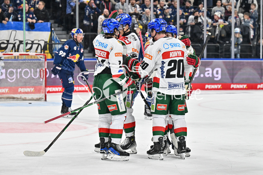 EHC RB München - Augsburger Panther | Jubel der Panther nach dem Treffer zum 3-2 durch Cody KUNYK (Augsburger Panther #20) / Freude / Happy / tor / Torschuetze / DEL: EHC RB Muenchen - Augsburger Panther, SAP Garden am 23.11.2024