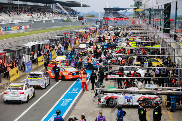 24hNbg16_TU23645_TH | Motorsport-Fotografie: DTM, 24h Nürburgring und GT-Action in hochauflösenden Bildern. Entdecke packende Rennmomente & Impressionen direkt aus der Boxengasse. - Realisiert mit Pictrs.com