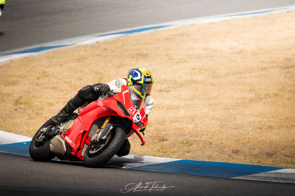 Ducati Trackday Hockenheimring 2026 | Entdecken Sie die faszinierende Welt von Alexander Tschuncky Arts: Kreative Fotografie, atemberaubende Automobilkunst und hochwertiger Bilderdruck. Lassen Sie sich inspirieren! - Realisiert mit Pictrs.com