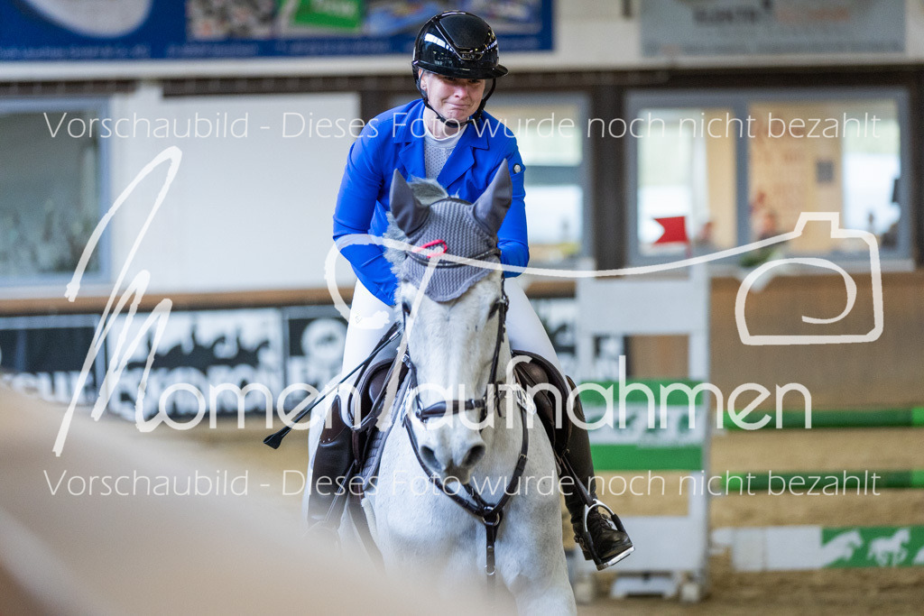 Sth-LPO25-A2St-030 | MomenTaufnahmen Pferdesportfotos