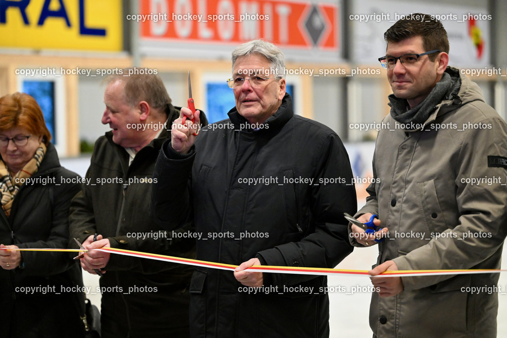 Eishallen Eröffnung Eberstein | Bürgermeister Eberstein Andreas Grabuschnig, Landeshauptmann Kärnten Peter Kaiser, Landeshauptmann Stellvertreter Martin Gruber, Eishallen Eröffnung Eberstein, Eishallen Eröffnung Eberstein am 07.12.2024 in Eberstein (Halle Eberstein), Austria, (Photo by Bernd Stefan)