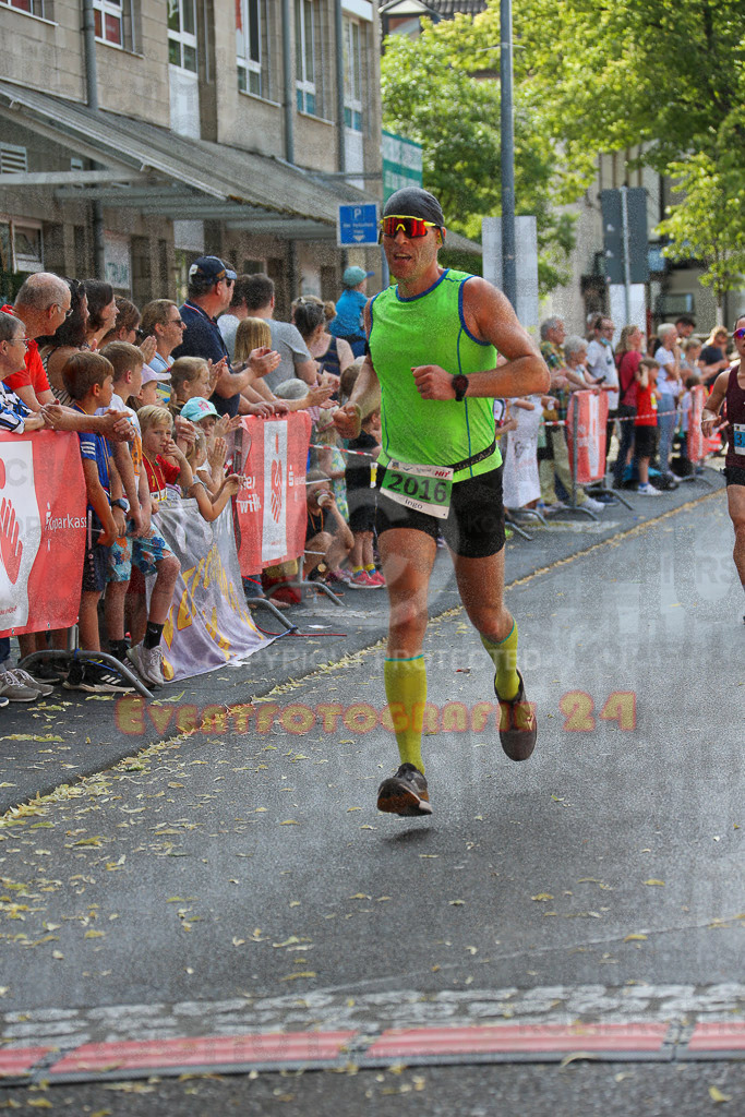 220625_1652_EX1_5252 | Sportfotografie im Rhein-Sieg Kreis, Köln, Bonn, NRW, Rheinland Pfalz, Hessen, etc. Unser Tätigkeitsfeld umfasst den Laufsport vom Volkslauf über den Marathon, Duathlon, Triathon bis zum Ultralauf wie Kölnpfad Ultra oder Schindertrail.