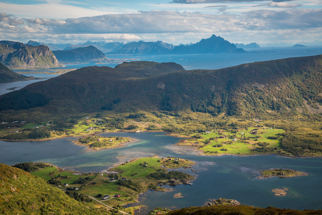 lofoten_tag06-98 | <div id="allefotografen-seal-verified-green"></div><script src="https://www.allefotografen.de/956728/seal-verified-green/seal.js" async="async"></script> - Realisiert mit Pictrs.com