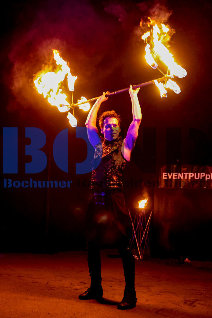 SES_MKRLHE20250705-123 | bond - Realisiert mit Pictrs.com