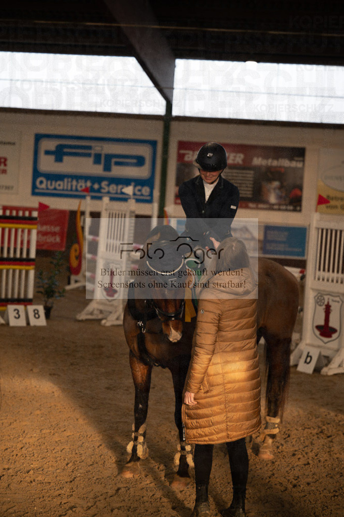 Hallenreittunier Voxtrup 2023 | Entdecke hochwertige Reitturnierfotos von Foto Oger. Professionell, emotional und authentisch – jetzt Lieblingsmomente im Shop bestellen.Deutschlandweite Turnierfotografie. - Realisiert mit Pictrs.com
