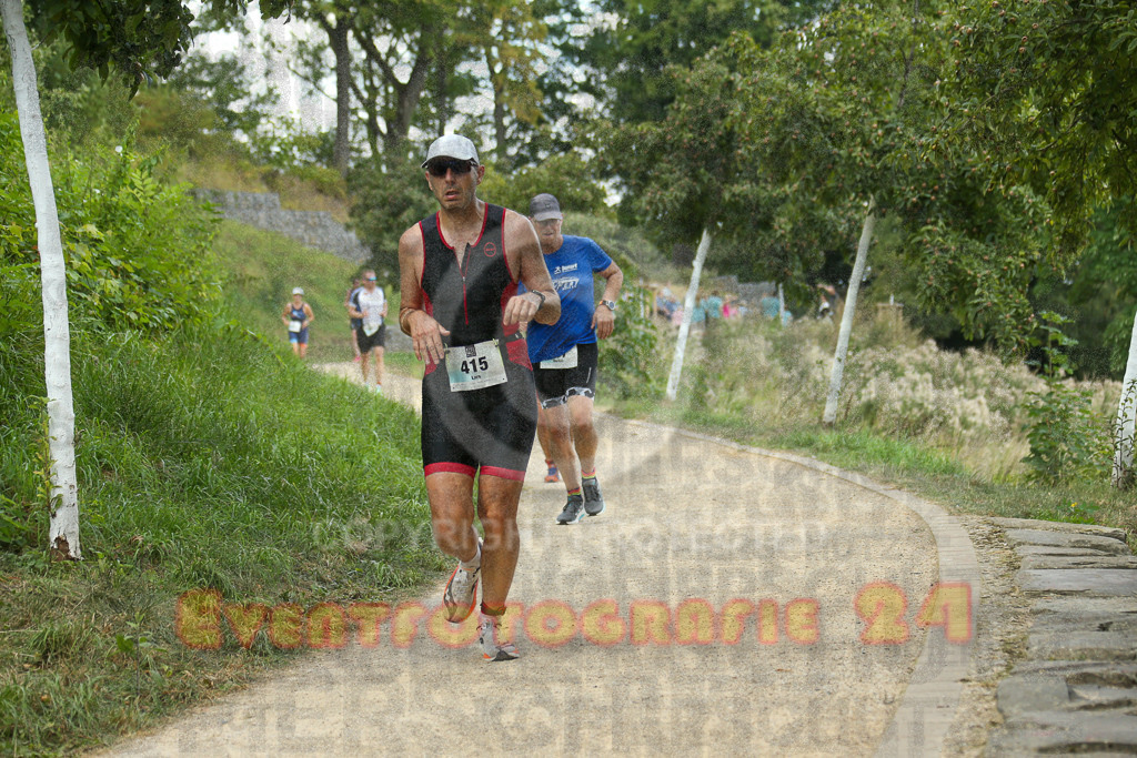 250824_1353_EX1_4154 | Sportfotografie im Rhein-Sieg Kreis, Köln, Bonn, NRW, Rheinland Pfalz, Hessen, etc. Unser Tätigkeitsfeld umfasst den Laufsport vom Volkslauf über den Marathon, Duathlon, Triathon bis zum Ultralauf wie Kölnpfad Ultra oder Schindertrail.