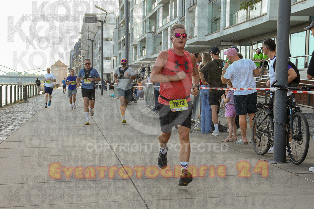 250920_1446_EX1_7467 | Sportfotografie im Rhein-Sieg Kreis, Köln, Bonn, NRW, Rheinland Pfalz, Hessen, etc. Unser Tätigkeitsfeld umfasst den Laufsport vom Volkslauf über den Marathon, Duathlon, Triathon bis zum Ultralauf wie Kölnpfad Ultra oder Schindertrail.
