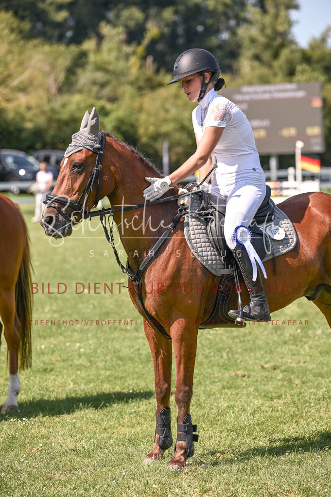 Schugtsche-Düren.2024.04-Stilspringprf.E-118 | Schugtsche Fotografie - Realisiert mit Pictrs.com