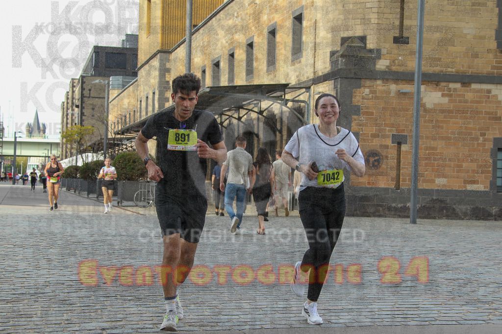 250920_1538_EV4_9344 | Sportfotografie im Rhein-Sieg Kreis, Köln, Bonn, NRW, Rheinland Pfalz, Hessen, etc. Unser Tätigkeitsfeld umfasst den Laufsport vom Volkslauf über den Marathon, Duathlon, Triathon bis zum Ultralauf wie Kölnpfad Ultra oder Schindertrail.