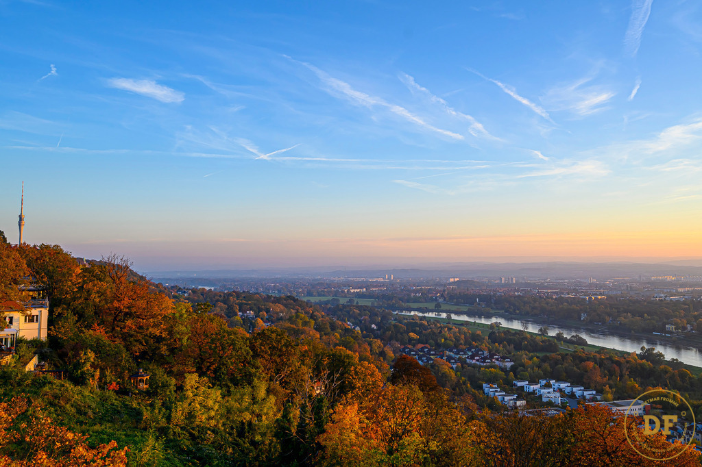 20241026-_1DS3982-TOP-Blick-Pirna | Geschenke, Wandbilder und Accessoires mit Motiven aus Dresden und anderen schönen Orten zur Verschönerung Deines zu Hauses und zum verschenken gewünscht? Wähle Deine Lieblingsbild auf dem Produkt Deiner Wahl. 