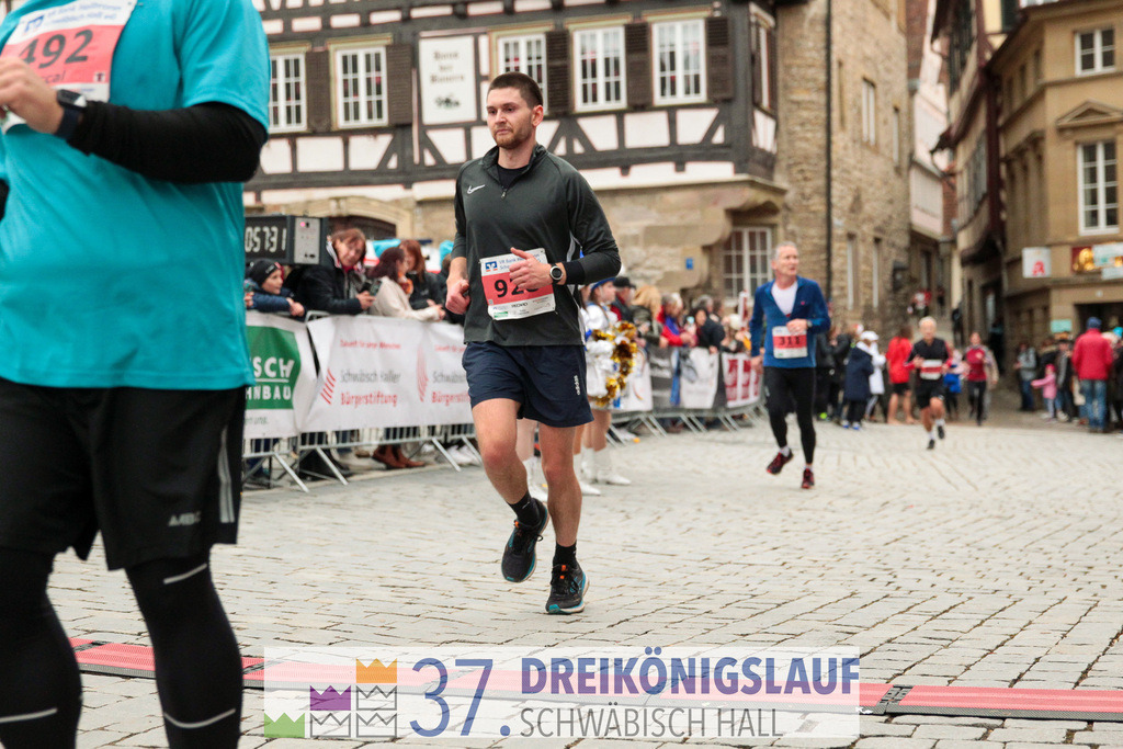 VR Bank Hauptlauf 10000m | 3 Koenigslauf 2023 - Realisiert mit Pictrs.com