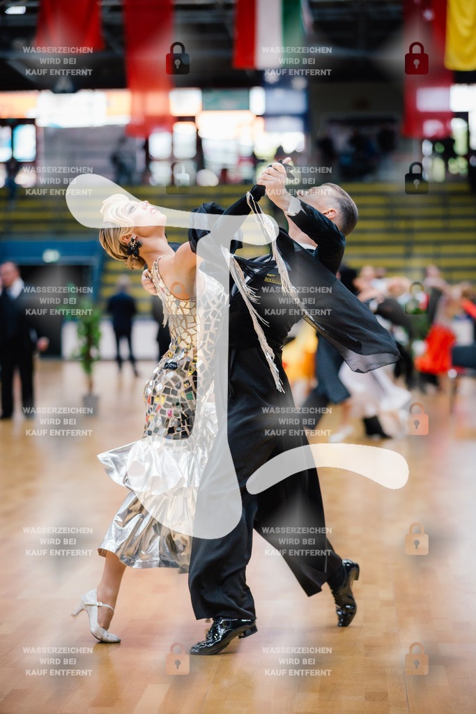 Hessen Tanzt WDSF International Open Standard 3rd (29) Romans Dobrecovs _ Violetta Levchenko (Latvia)-2025-05-17-9442 | Webshop for digital downloads and prints of dance sport, event & show photographer Julian Link - Realisiert mit Pictrs.com