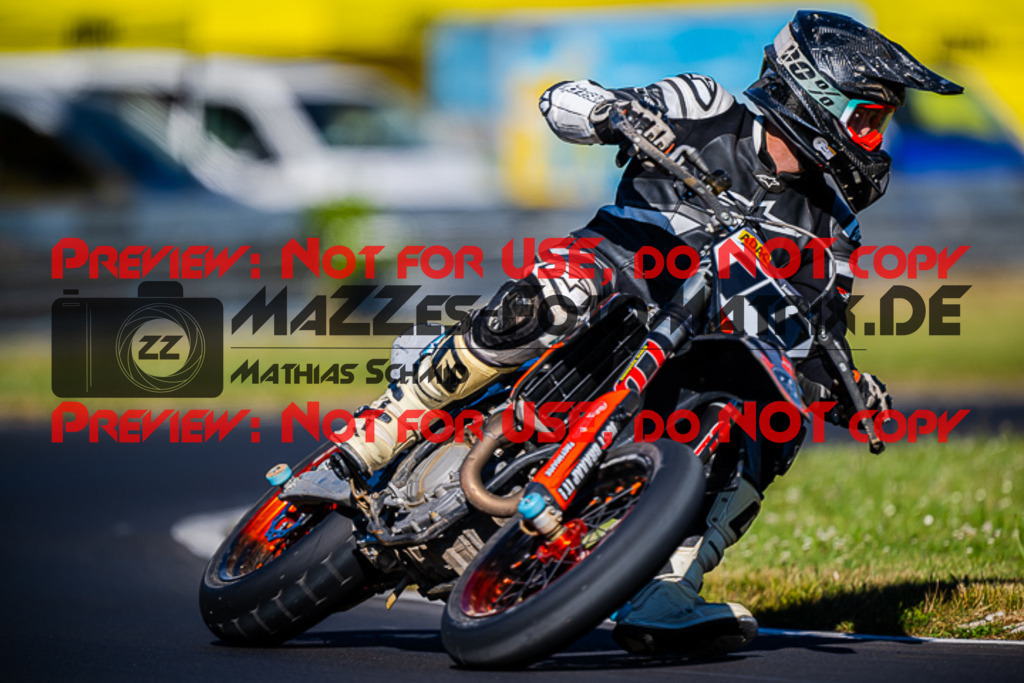 MaZZes_FotoMatrix_220702_1232 | S4