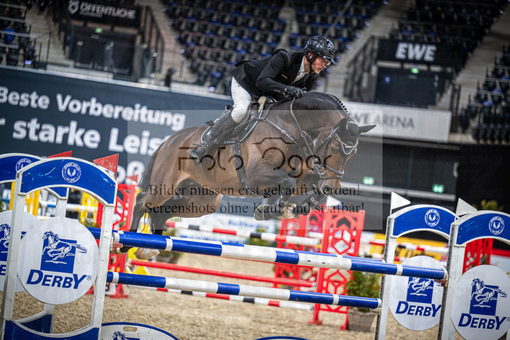 DOS_0305 | Entdecke hochwertige Reitturnierfotos von Foto Oger. Professionell, emotional und authentisch – jetzt Lieblingsmomente im Shop bestellen.Deutschlandweite Turnierfotografie. - Realisiert mit Pictrs.com
