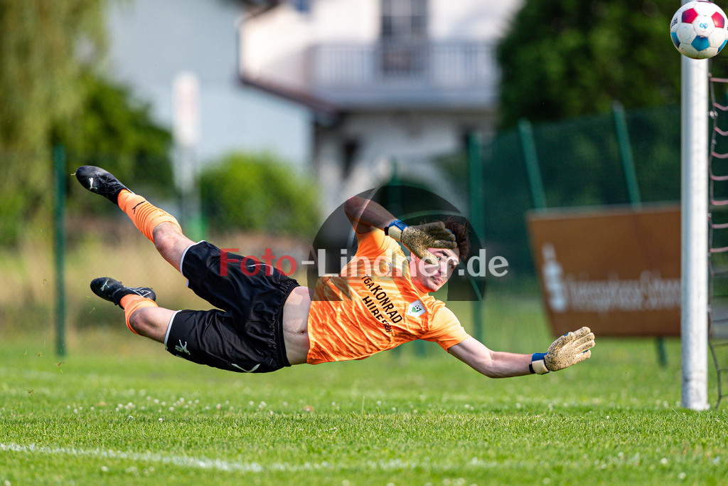 TSV Hohenpeißenberg vs. SV Haunshofen | Toto-Pokal Kr. Zugspitze West 2024 T16, TSV Hohenpeißenberg vs. SV Haunshofen, 20240724,Johannes HOYER (SVH 1) in Aktion,2024-07-24 in Hohenpeißenberg (Sportplatz Hohenpeißenberg)Johannes HOYER (SVH 1)Copyright: WolfgangxLindner www.foto-lindner.de