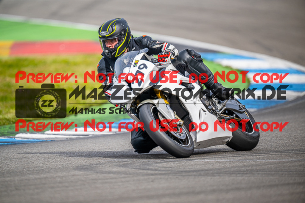 MaZZes_FotoMatrix_230410_6906 | GELB