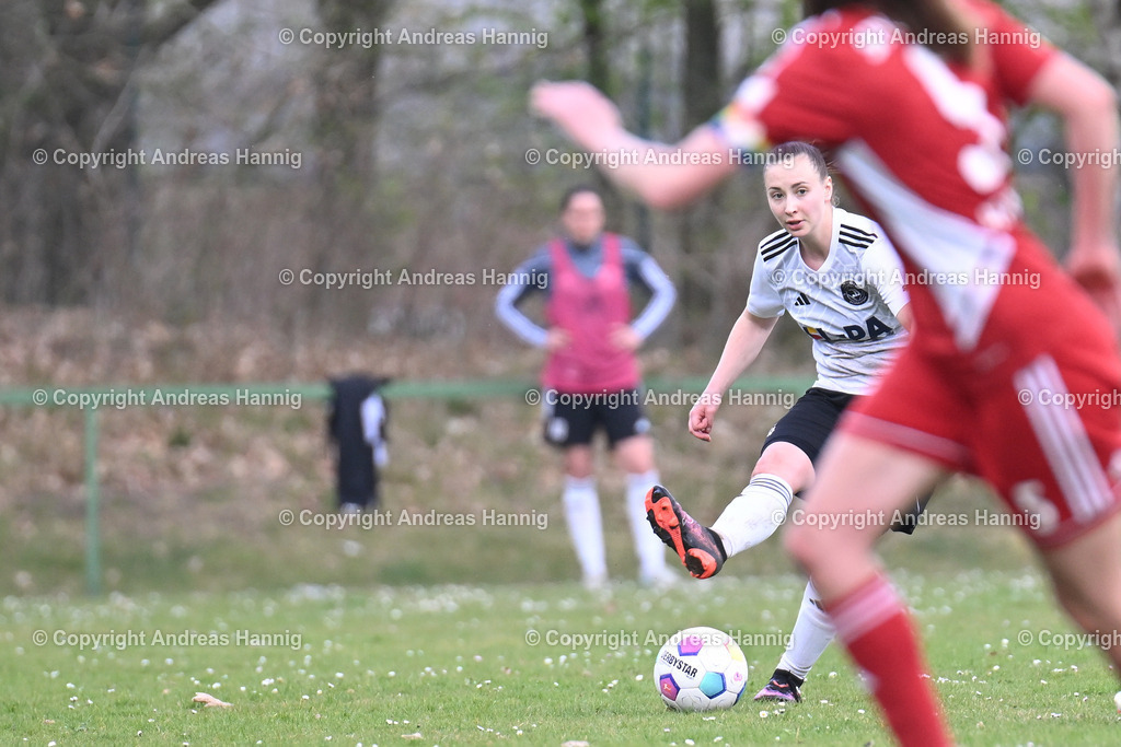 Fußball I Frauen I Saison 2024-25 I Oberliga I FC Jesteburg-Bendestorf - SpVg Aurich Frauen I 13.4.2025 | a-hannig - Realisiert mit Pictrs.com
