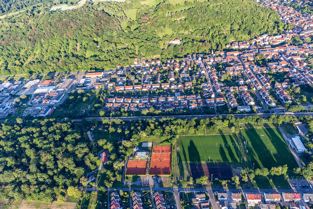 Luftbild: Neu Heimat im Ortsteil Untergrombach in Bruchsal im Bundesland Baden-Württemberg in Deutschland. Foto: IMG_115252.jpg vom 13.06.2019 durch Werner Riehm/FLY-FOTO.de