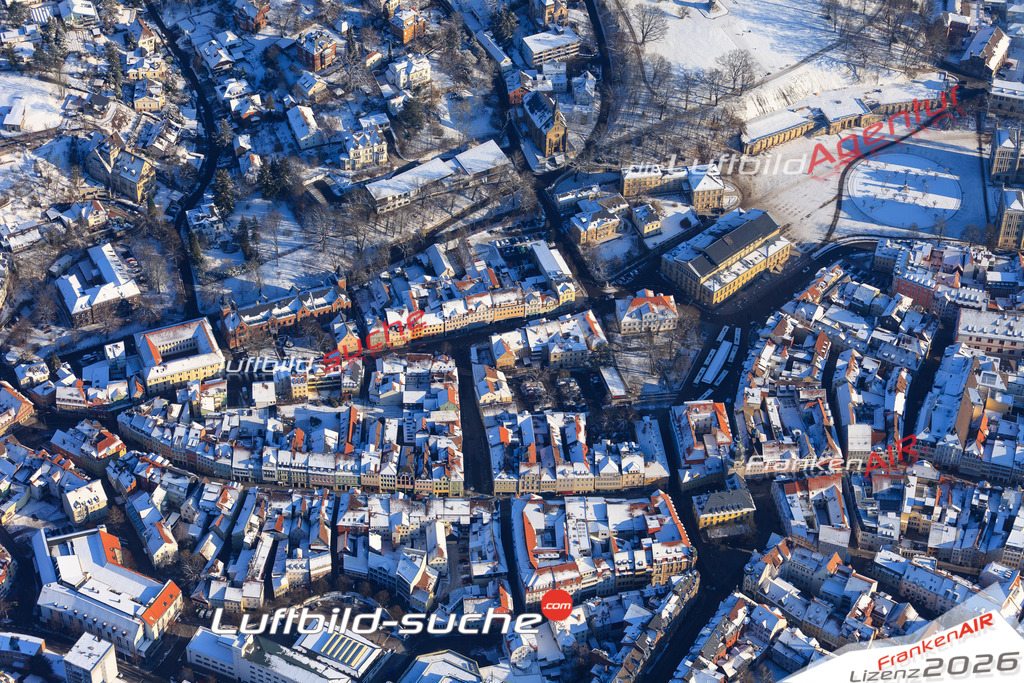 Die Luftaufnahme Coburg - Coburg wurde vom UL-Flugzeug (keine Drohne) aus fotografiert.Hohe Druck- Auflösung-die Geschenkidee!
