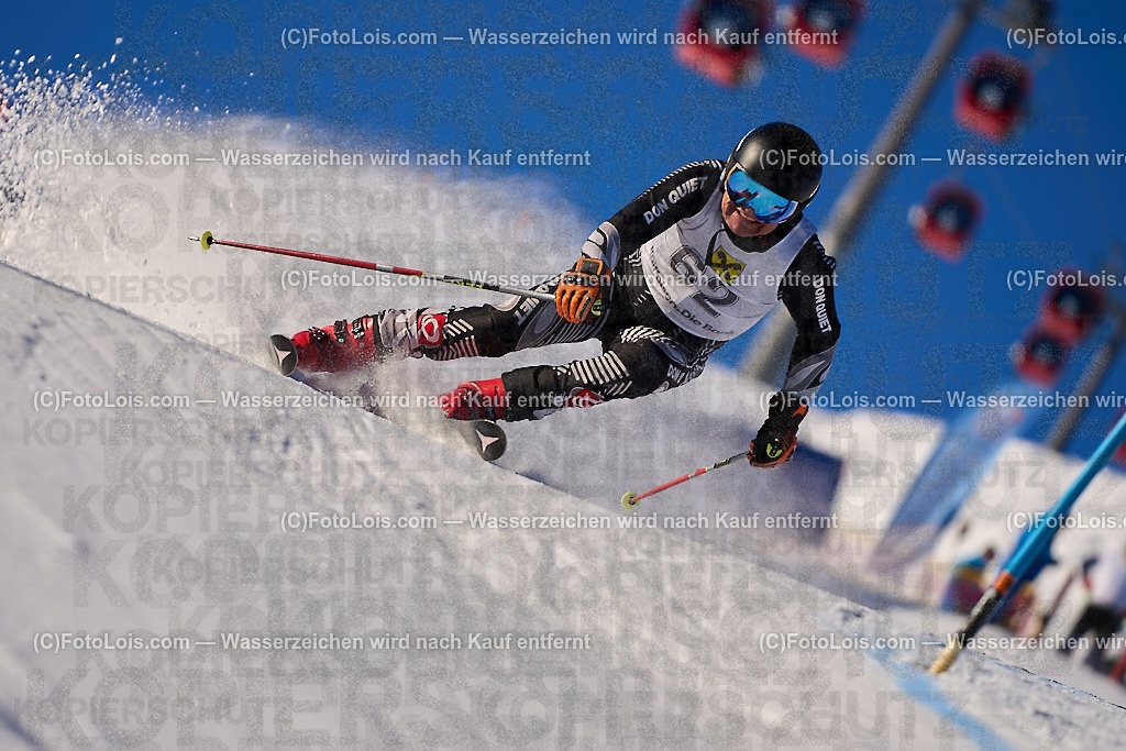 ALP2841_MASTERS-Cup_GS-B Herrn_Kienberger Matthias | (C)FotoLois.com, Alois Spandl. FIS Masters-Cup Wildschönau, Giant Slalom auf der Piste Schatzberg GS, Siegerehrung auf dem Dorfplatz Niederau, Sa 13. Januar 2024.