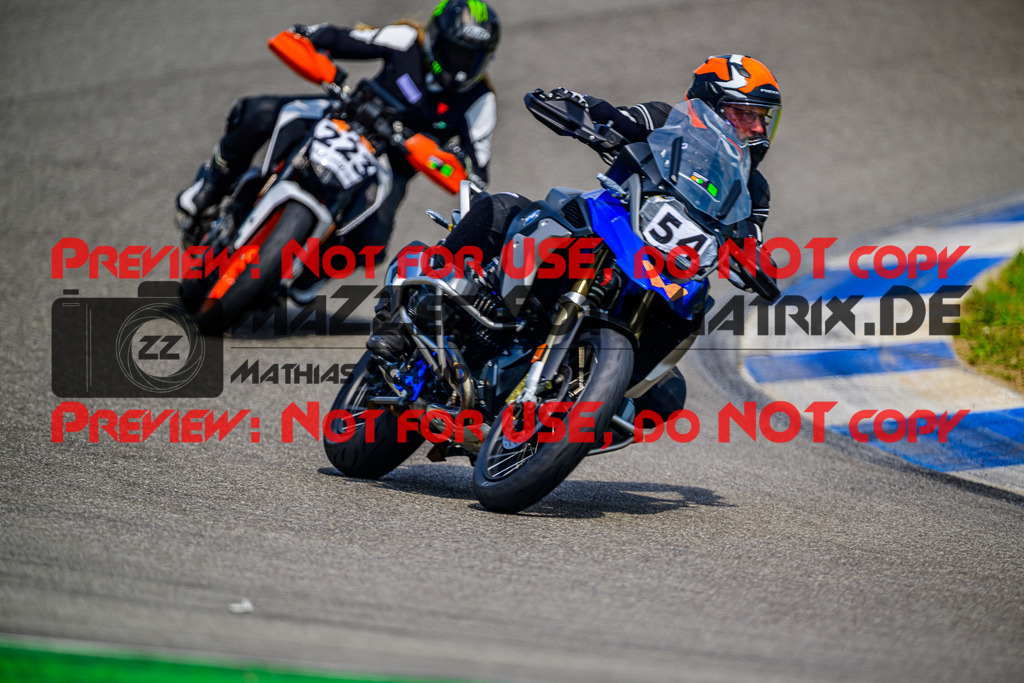 MaZZes_Fotomatrix_20250609_6007705_7414-2 | INST