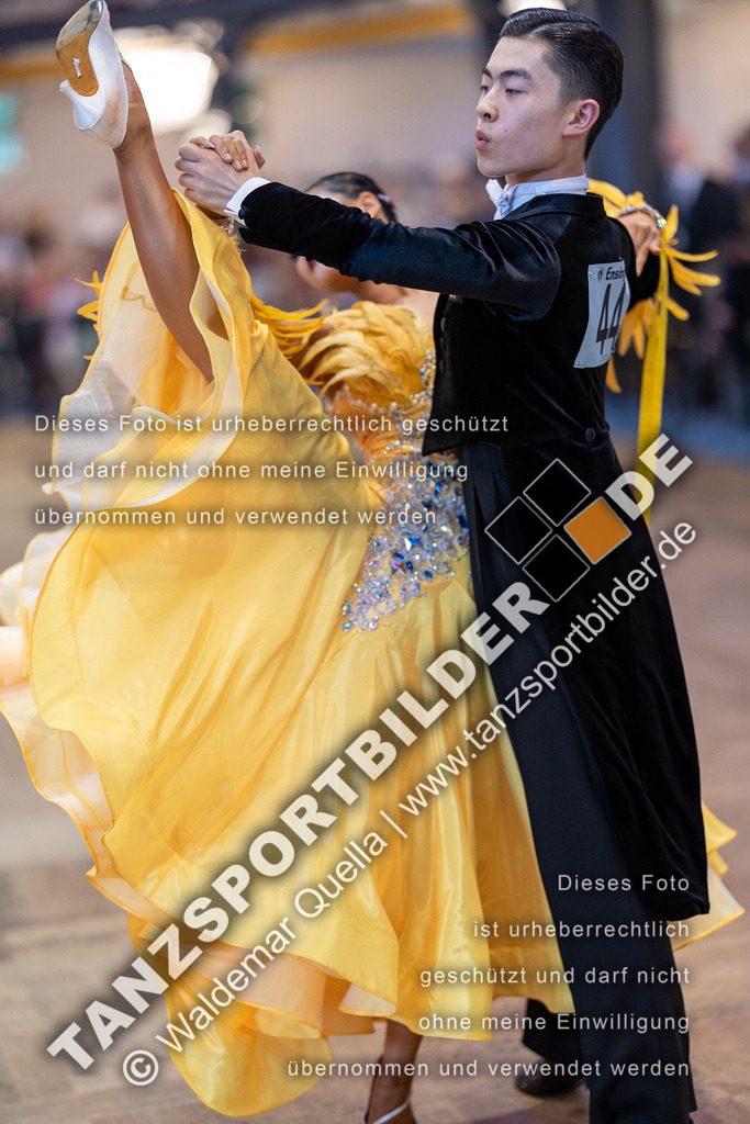 20230812-10366 | Hier finden Sie Tanz Bilder vom Latein und Standard Formationen tanzen. Sportbilder vom Tanzsport. Schöne Fotos und von Weltmeisterschaft, Europameisterschaft, Bundesliga, Regionalliga, Oberliga und Landesliga sowie von GOC Stuttgart, DanceComp, WM Bremen