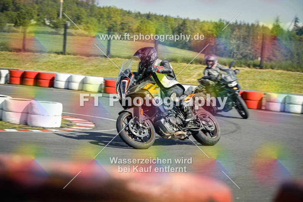 OBK_Mai_Volker_Adam-10324 | Hier findet Ihr Bilder von Touristenfahrten auf der Nürburgring Nordschleife oder von anderen Veranstaltungen die ich besucht habe. Viel Spass beim Durch Schauen 