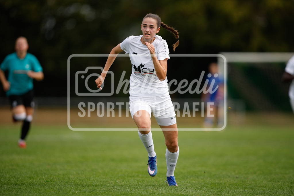 Fußball I Frauen I Westfalenpokal 26-27 I DJK GW Amelsbüren - SSV Rhade  I 18756 | Leonie Prüße (16, DJK GW Amelsbüren) im Sprint. - Realisiert mit Pictrs.com