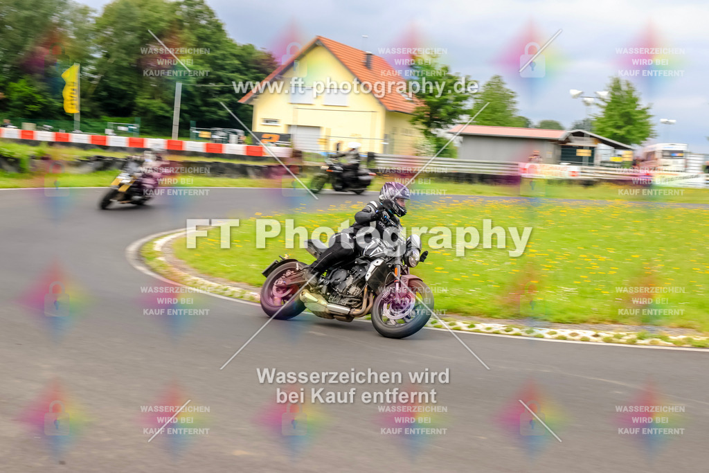 VBK-7223 | Hier findet Ihr Bilder von Touristenfahrten auf der Nürburgring Nordschleife oder von anderen Veranstaltungen die ich besucht habe. Viel Spass beim Durch Schauen 