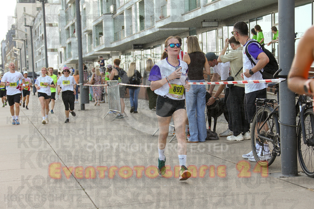 250920_1453_EX1_8064 | Sportfotografie im Rhein-Sieg Kreis, Köln, Bonn, NRW, Rheinland Pfalz, Hessen, etc. Unser Tätigkeitsfeld umfasst den Laufsport vom Volkslauf über den Marathon, Duathlon, Triathon bis zum Ultralauf wie Kölnpfad Ultra oder Schindertrail.