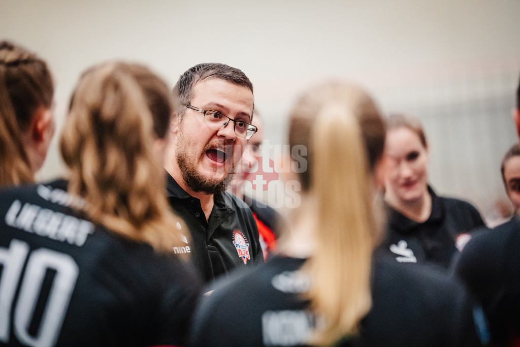 Volleyball | Frauen | Saison 2025/2026 | Volleyball Bundesliga | ETV Hamburger Volksbank Volleys vs. Ladies in Black Aachen | 29.10.2025 | Trainer Markus Friedrich (ETV Hamburger Volksbank Volleys)
