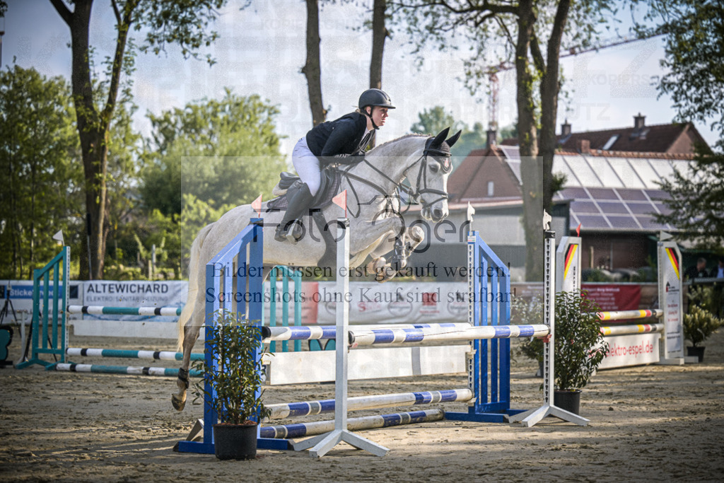 DOS_4077 | Entdecke hochwertige Reitturnierfotos von Foto Oger. Professionell, emotional und authentisch – jetzt Lieblingsmomente im Shop bestellen.Deutschlandweite Turnierfotografie. - Realisiert mit Pictrs.com