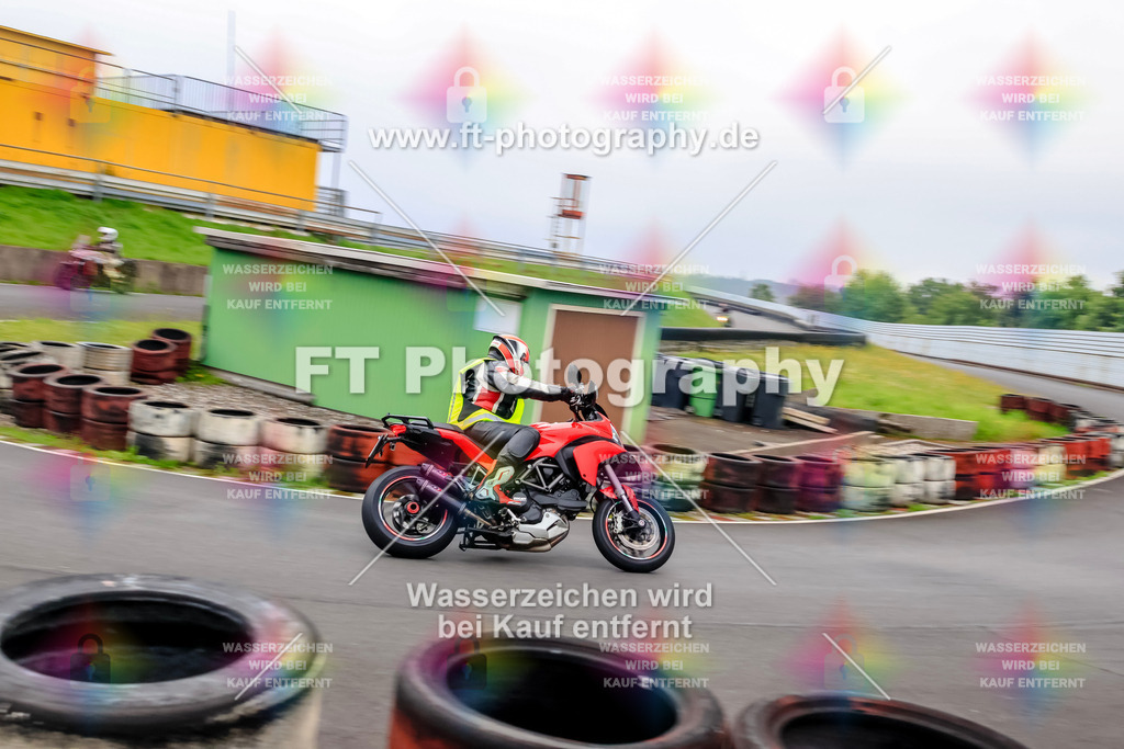 _TCM3097 | Hier findet Ihr Bilder von Touristenfahrten auf der Nürburgring Nordschleife oder von anderen Veranstaltungen die ich besucht habe. Viel Spass beim Durch Schauen 