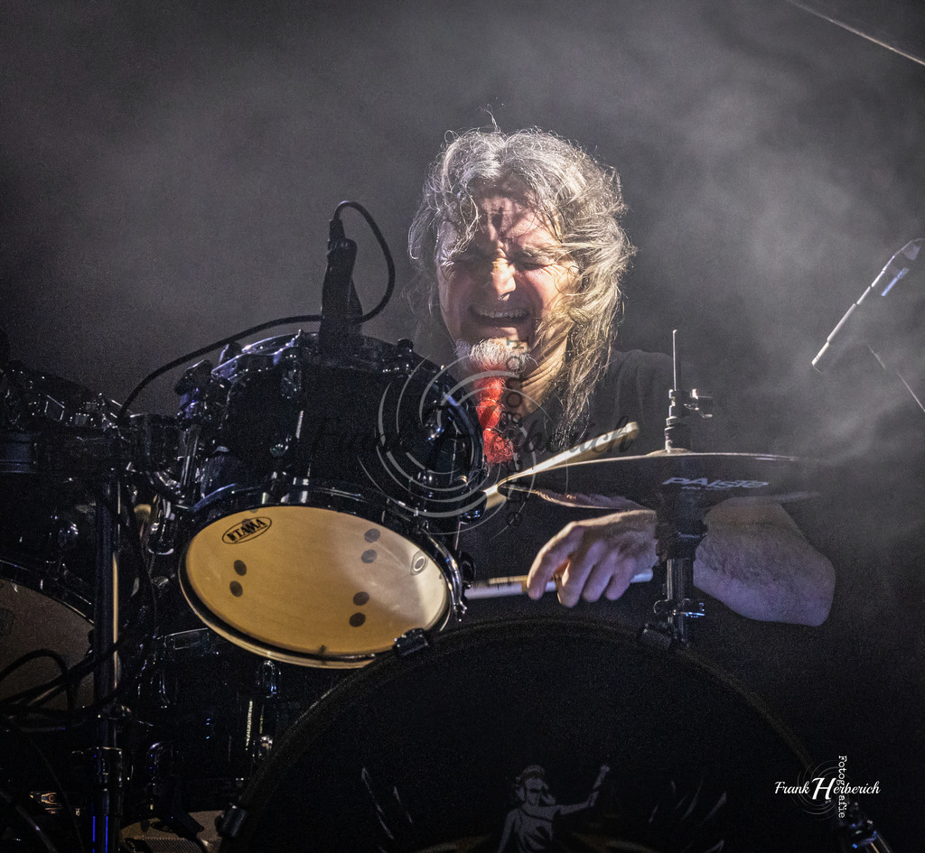 Justice Geiselwind 21.03.2026 | Frank Herberich Fotografie, Frank Herberich, Fotografie, Hochzeit, Portrait, St. Peter Ording, Ording, Westerhever, Nordsee, Frank Fotografie, Hardheim,  Odenwald,Walldürn, Band,Eventfotografie - Realized with Pictrs.com