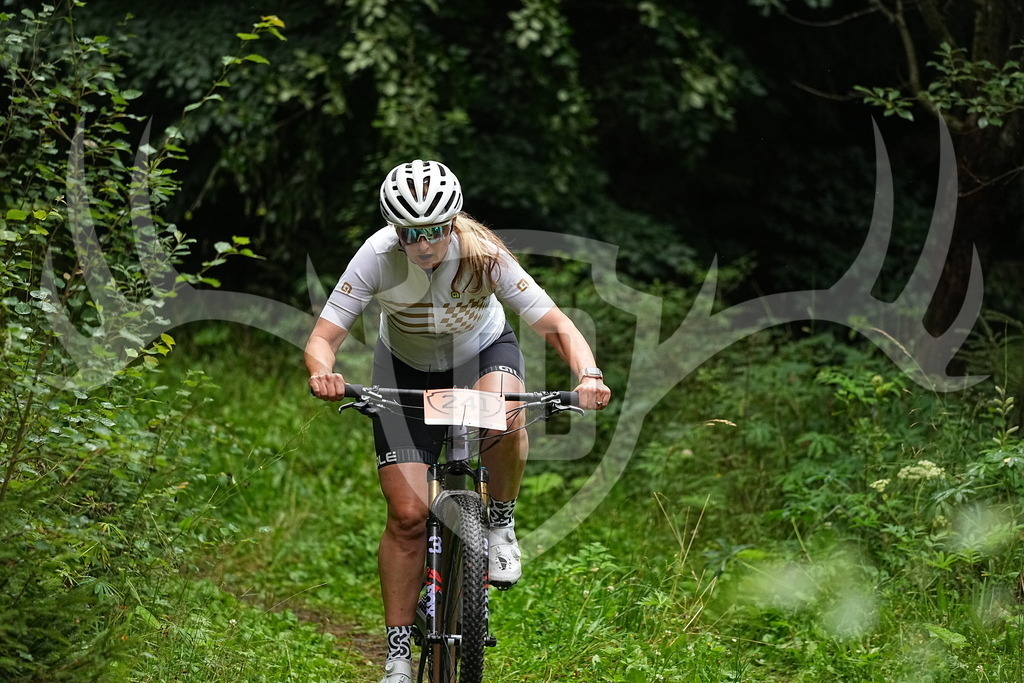 FC109968 | Fotogalerie der Treibjagd im Dunkelwald - Dein MTB Etappenrennen im Erzgebirge - Realisiert mit Pictrs.com