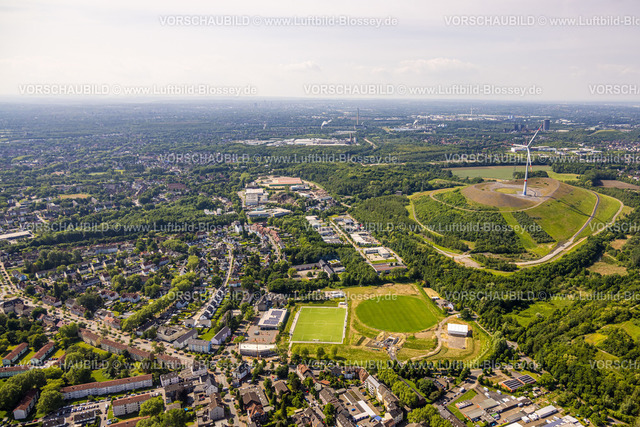 Gladbeck220501730 | Luftbild, Baustelle Sportpark und Freizeitpark Mottbruch, Mottbruchhalde, Brüsseler Straße, Sportplatz SuS Schwarz Blau Gladbeck, Brauck, Gladbeck, Ruhrgebiet, Nordrhein-Westfalen, Deutschland
