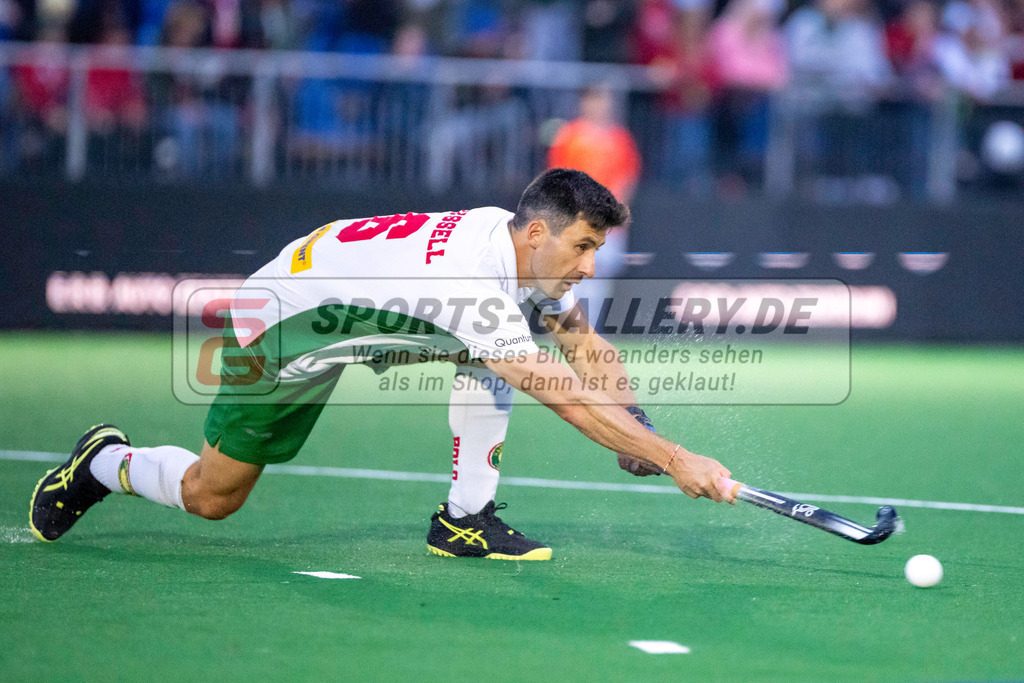 Final4_20240518-2123-0051 | Bonn, Deutschland, 18.05.2024: Kane Elliot Mark Russel (Hamburger Polo Club) in Aktion waehrend des Spiels der Deutsche Feldhockey-Meisterschaften 2024 zwischen Final 4 Herren Hamburger Polo Club - Der Club an der Alster im Bonner THV am 18.05.2024 in Bonn, Deutschland. (Foto von Stephan Fehrmann)

Bonn, Germany, 18.05.2024: Kane Elliot Mark Russel (Hamburger Polo Club) in action during the game of Deutsche Feldhockey-Meisterschaften 2024 between Final 4 Herren Hamburger Polo Club - Der Club an der Alster in Bonner THV at 18.05.2024 in Bonn, Deutschland. (Foto from Stephan Fehrmann)