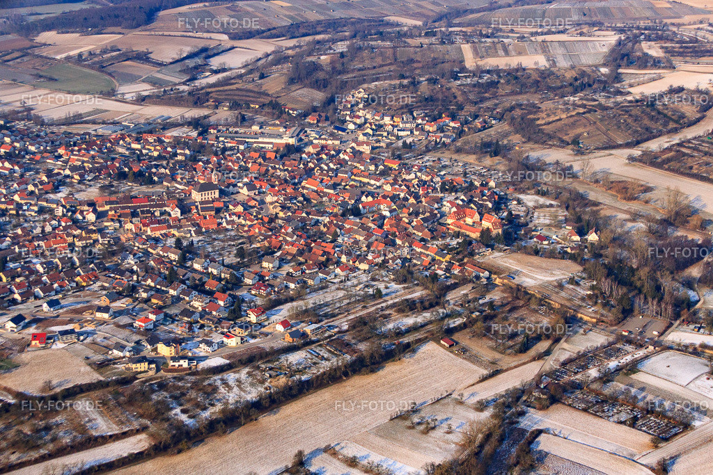 im Winter | Luftbild: im Winter im Ortsteil Unteröwisheim in Kraichtal im Bundesland Baden-Württemberg in Deutschland. Foto: IMG_48693.jpg vom 06.02.2012 durch Werner Riehm/FLY-FOTO.de - Realisiert mit Pictrs.com