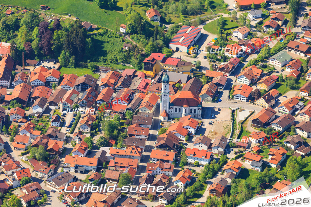 Luftbild von St-andreas-kirche Nesselwang - Luftaufnahme wurde 2015 von https://frankenair.de mittels Flugzeug (keine Drohne) erstellt - die Geschenkidee