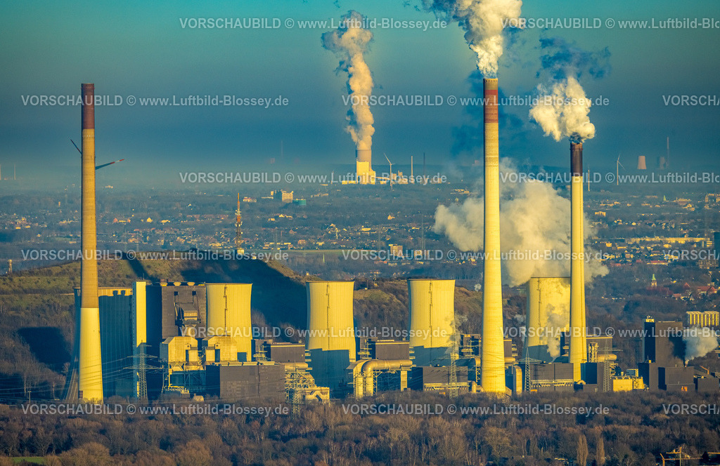 Gelsenkirchen230202214Scholven | Luftbild, Uniper Kraftwerk, Werk Scholven, rauchende Schornsteine und Kühltürme im Abendlicht, Bergehalde Oberscholven, Scholven, Gelsenkirchen, Ruhrgebiet, Nordrhein-Westfalen, Deutschland