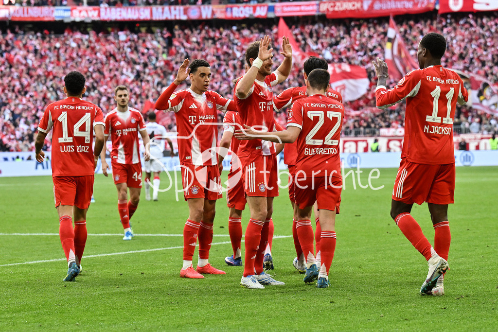 FC Bayern München - VfB Stuttgart | MUNICH, GERMANY - 19. APRIL: Bayern celebrates the goal to makes 2-1 / Tor / Torschuetze / Freude / Happy - Nicolas JACKSON (FC Bayern Munich 11) - during the Bundesliga Match between FC Bayern Munich vs. VfB Stuttgart at Matchday 30 at Allianz Arena / DFL REGULATIONS PROHIBIT ANY USE OF PHOTOGRAPHS AS IMAGE SEQUENCES AND/OR QUASI-VIDEO