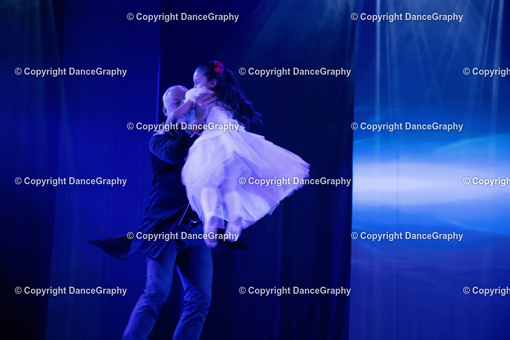 GPHY2558 | DanceGraphy - Realisiert mit Pictrs.com