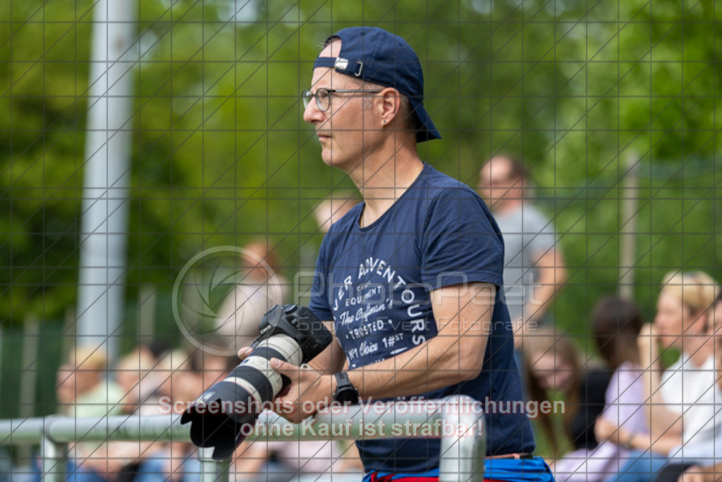 20250503_160952_0818 | #, 1.FC Eislingen (hellblau) vs. SGM TSG Zell-Hattenhofen-Holzmaden (dunkelblau), Jugend-Fussball, C-Junioren Landesstaffel Mitte, 18. Spieltag, Saison 20242025, Kunstrasenplatz, Haldenstraße 45, 73054 Eislingen, 03.05.2025 - 1500 Uhr,Foto: PhotoPeet-Sportfotografie/Peter Harich