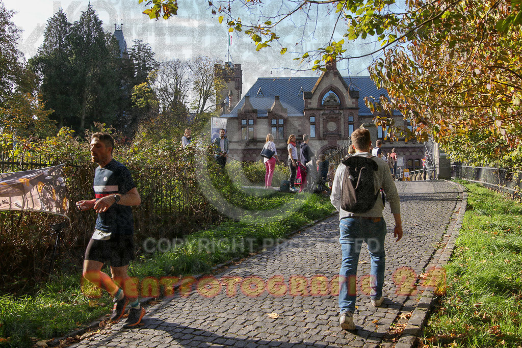 221030_1141_EV8_5107 | Sportfotografie im Rhein-Sieg Kreis, Köln, Bonn, NRW, Rheinland Pfalz, Hessen, etc. Unser Tätigkeitsfeld umfasst den Laufsport vom Volkslauf über den Marathon, Duathlon, Triathon bis zum Ultralauf wie Kölnpfad Ultra oder Schindertrail.