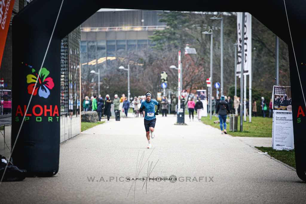 ..... | Linz, AUSTRIA,14. Dezember 25, ALOHA WINTERLAUF DEZEMBER 25 , Image shows: Photo: WAPICS / Andreas Willdoner