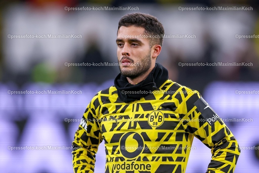 BVB13012601055 | 13.01.2026, Fußball, Borussia Dortmund - SV Werder Bremen,, 1. Fußball Bundesliga, 17. Spieltag, Signal Iduna Park, Saison 2025 2026: Yan Couto (BVB #02)  DFB regulations prohibit any use of photographs as image sequences and or quasi-video.