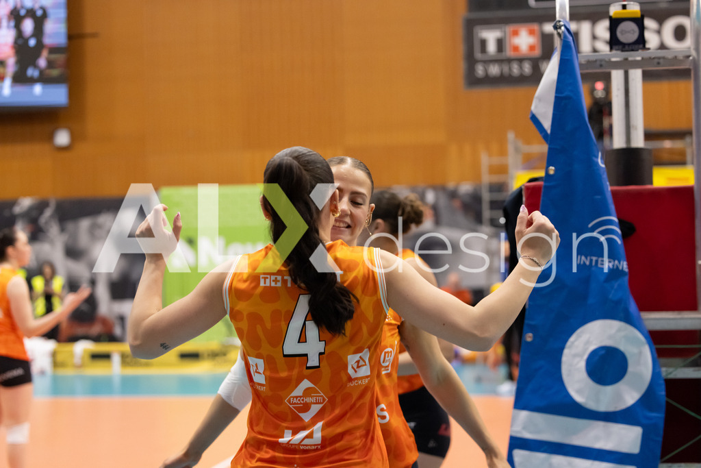 Volleyball I Frauen I Saison 2025-2026 I Volleyball NLA | Women I  Playoffs Finals 1/5 I viteos NUC - VC Kanti Schaffhausen I 06.04.2026 | Hochwertige Sportfotos kaufen & lizenzieren für Medien, Vereine, Agenturen & Sportler:innen. Entdecke professionelle Sportfotografie im Bildshop von Alexander Franzen. - Realisiert mit Pictrs.com