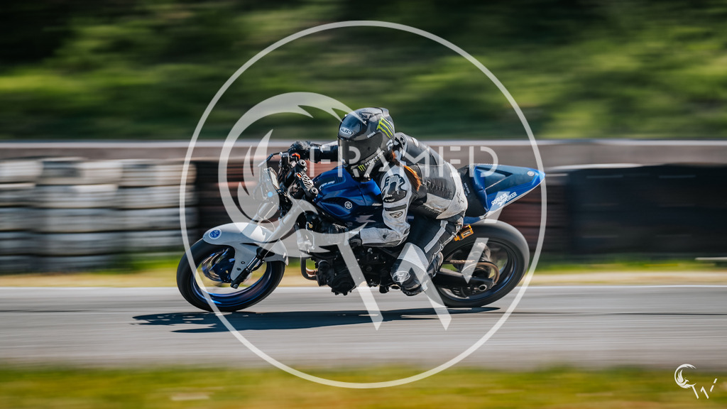 naked-9 | cw-framed