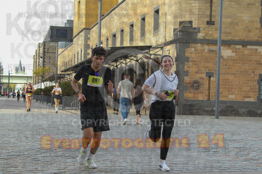 250920_1538_EV4_9343 | Sportfotografie im Rhein-Sieg Kreis, Köln, Bonn, NRW, Rheinland Pfalz, Hessen, etc. Unser Tätigkeitsfeld umfasst den Laufsport vom Volkslauf über den Marathon, Duathlon, Triathon bis zum Ultralauf wie Kölnpfad Ultra oder Schindertrail.